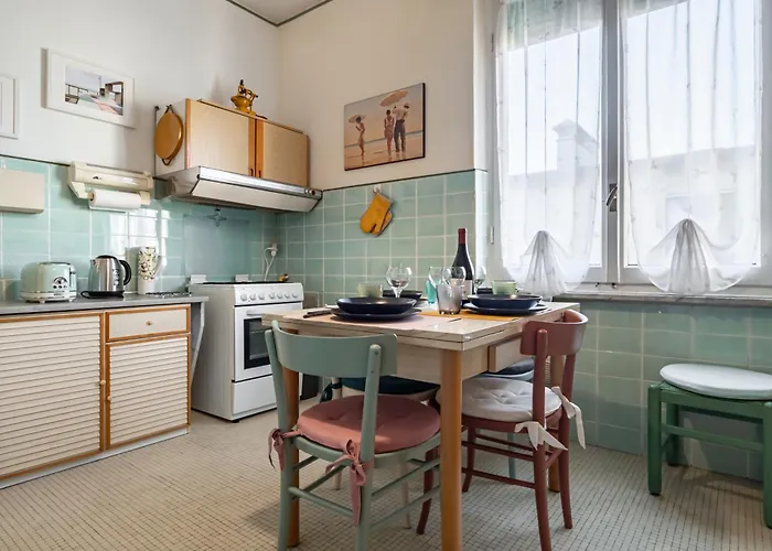 Apartment Guesthost - The Sailor's Terrace - Cozy Apt! *