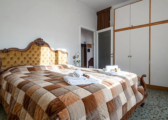 Guesthost - The Sailor's Terrace - Cozy Apt!