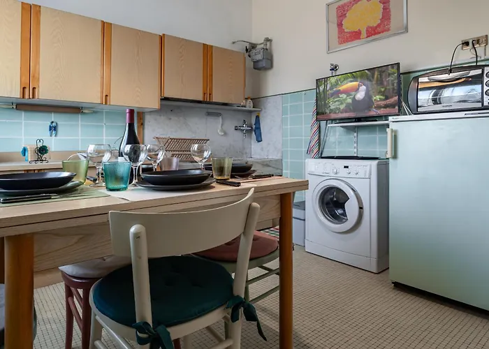 Guesthost - The Sailor's Terrace - Cozy Apt! Apartment La Spezia