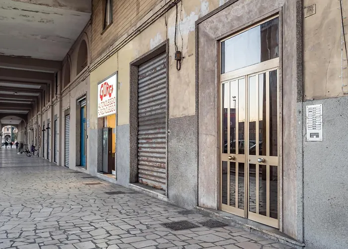 Guesthost - The Sailor's Terrace - Cozy Apt! Apartment